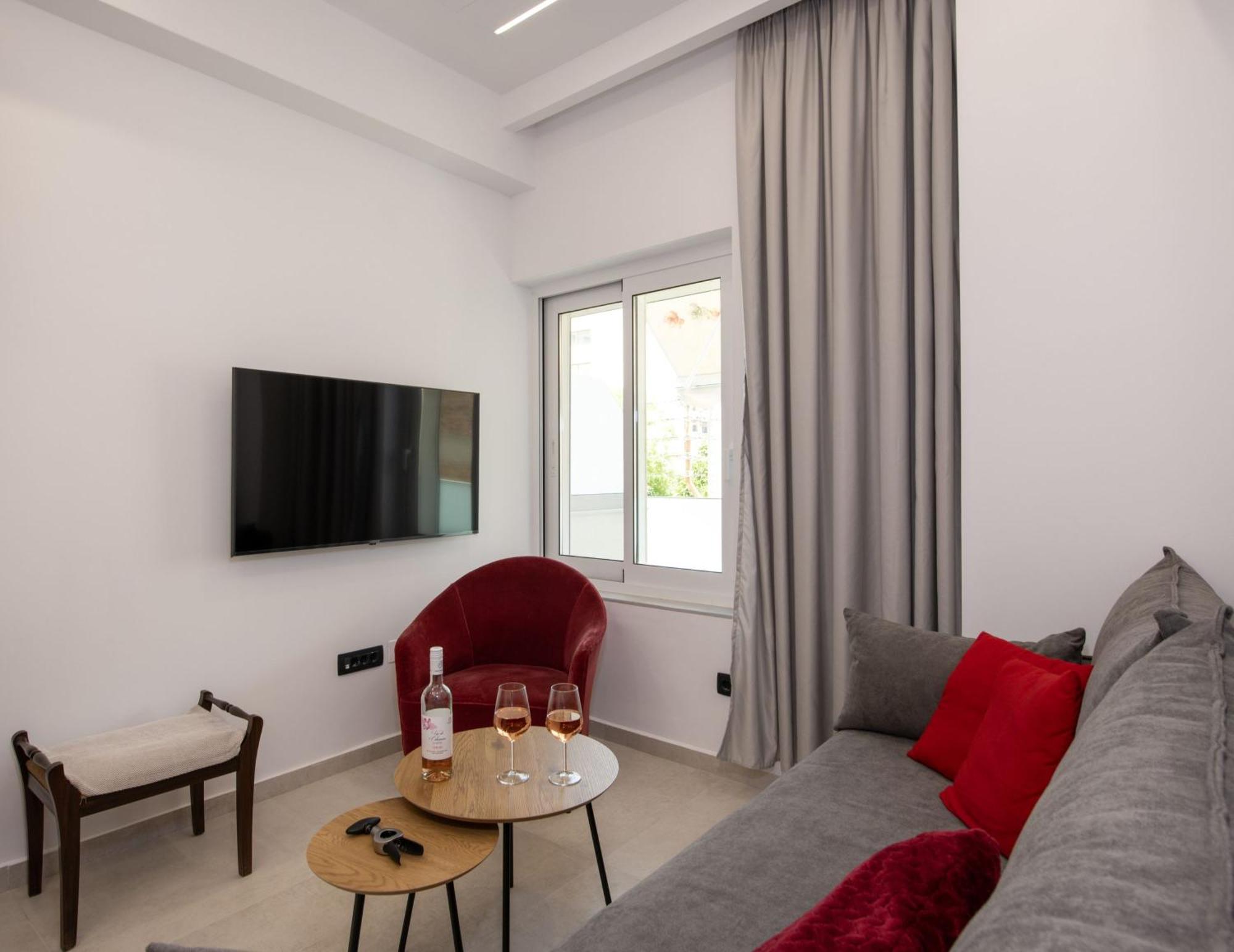 Cherry Central Luxury Suites La Canea Exterior foto