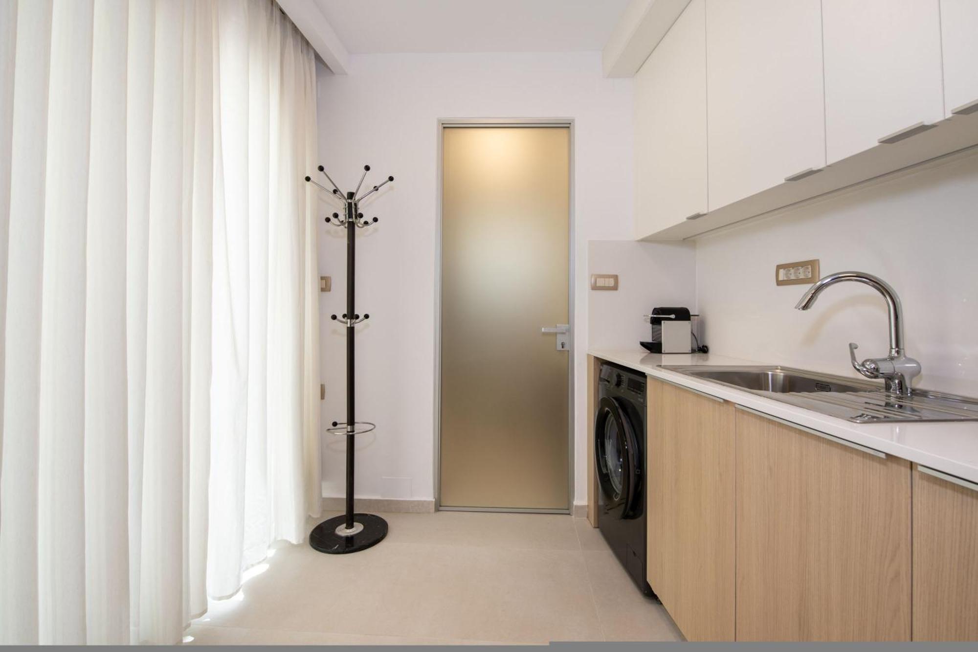 Cherry Central Luxury Suites La Canea Exterior foto