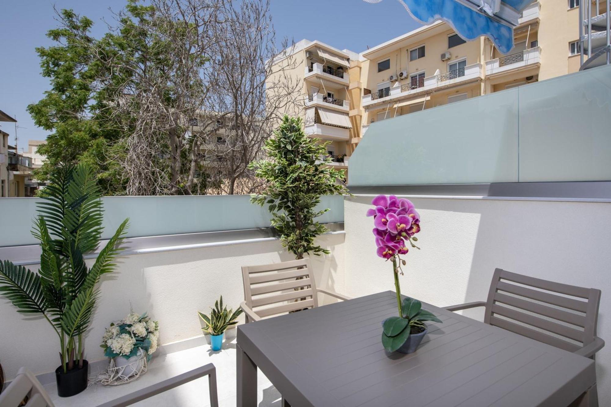 Cherry Central Luxury Suites La Canea Exterior foto